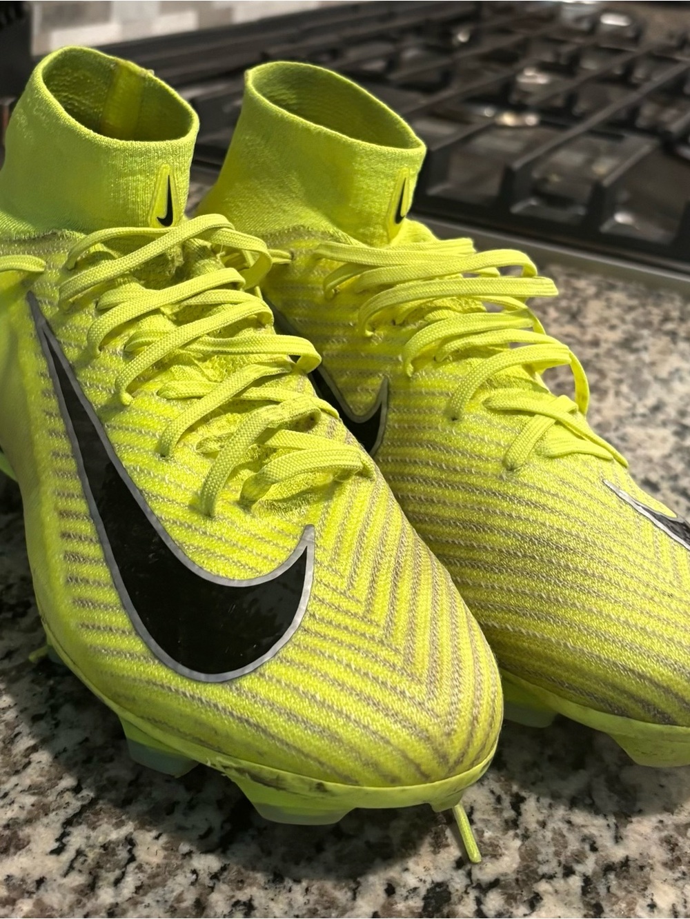 Nike Men's High-Top Soccer Cleats Yellow Black